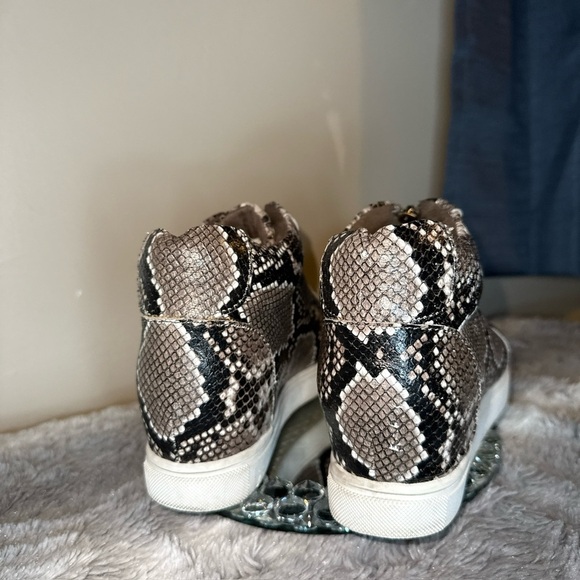 Blondo Mob Wife Y2K Sz 8 Waterproof Snake Animal Print Hidden Wedge Sneakers - Picture 5 of 8